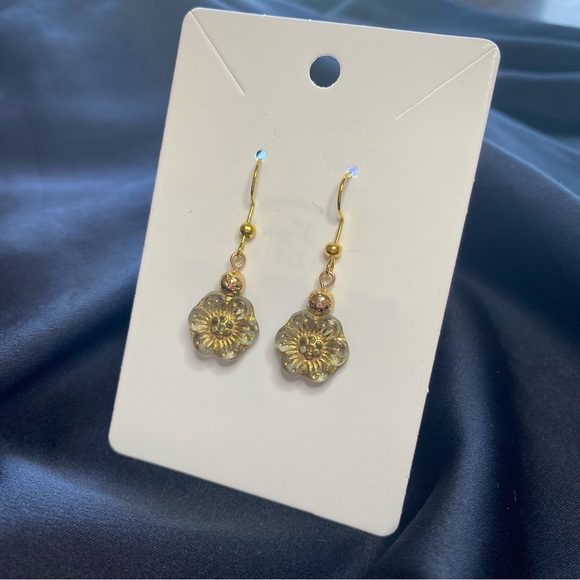 Blue Willow Boutique Earrings - Picture 1 of 4